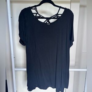 Love Riche Black Backless Short Sleeve T-Shirt